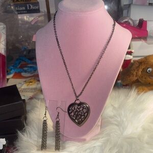Chic Heart Pendant Necklace and Earring Set